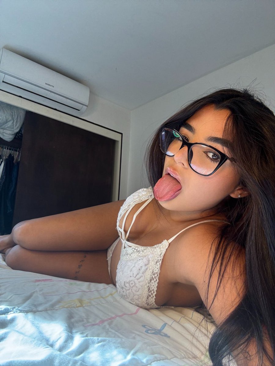 biancaxbaker's tweet image. be honest… do I look like I’m up to something?