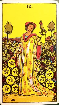 『自分だけの魅力』
それを誰もが持っていて…

それは
貴方が歩んできた道、
その人生が形作っています。

皆が皆、
同じ道を歩みません。

貴方の歩みも唯一無二。

ここまでの旅を
思い出してください。

その歩みが、
貴方の魅力を創っています。

だから…

誰かと比べても
意味は無いのですね。