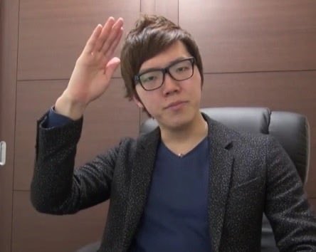 【途中で名前をド忘れ】

ブンブンハローYouTube(あっやべ俺名前なんだっけ…)

どうも(今までの企画や身内の名前から思い出すぞSEIKIN、アルミ玉、デカキン、まるお…)

どうも KIN玉デカおです(大失敗)(死ね)