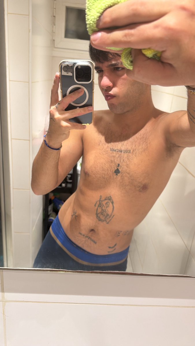 🦁 (@rafaapresaa) on Twitter photo 