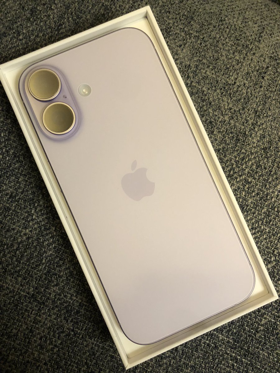 ✅【未使用近い】【100％】⭐️iphone 15 Pro・ラスト1台✨ iPhone 15 Pro ブラック 1TB 新品 174,500円 中古 100,880円