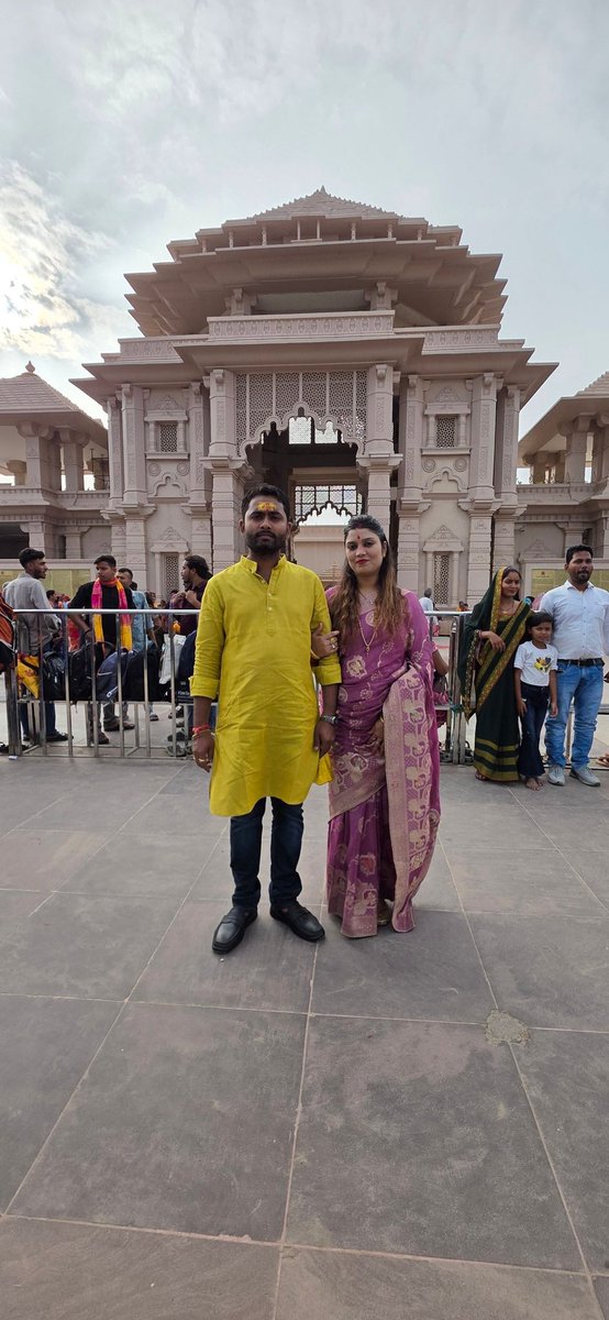 KumarJnb's tweet image. आज देवउठनी एकादशी के दिन सरयू नदी के तट पर स्थित अयोध्या नगरी में राम भक्त हनुमान एवं भगवान श्री राम जिन्हें भगवान विष्णु का सातवां अवतार माना जाता है और उन्हें मर्यादा पुरुषोत्तम भी कहा जाता है जिनके दर्शन करने का सौभाग्य प्राप्त हुआ। ।।ओम नमोः भगवते वासुदेवाय नमः।। ।।जय श्री…