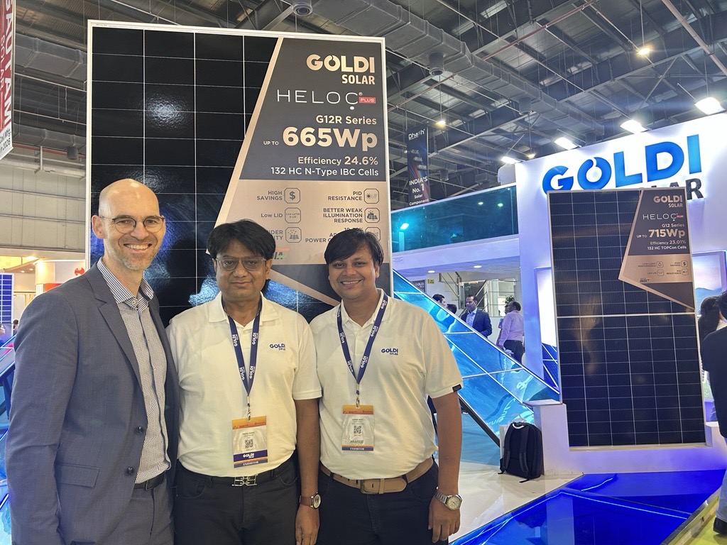 TaiyangNews's tweet image. 14.7 GW &amp;amp; Next-Gen Cells.

@goldisolar  is doubling down on tech: Module capacity is at 14.7 GW, with new LPCVD cell manufacturing coming soon to future-proof their portfolio.

Insights from CTO MehulDoshi at #REI2025.

#Goldi #SolarTech