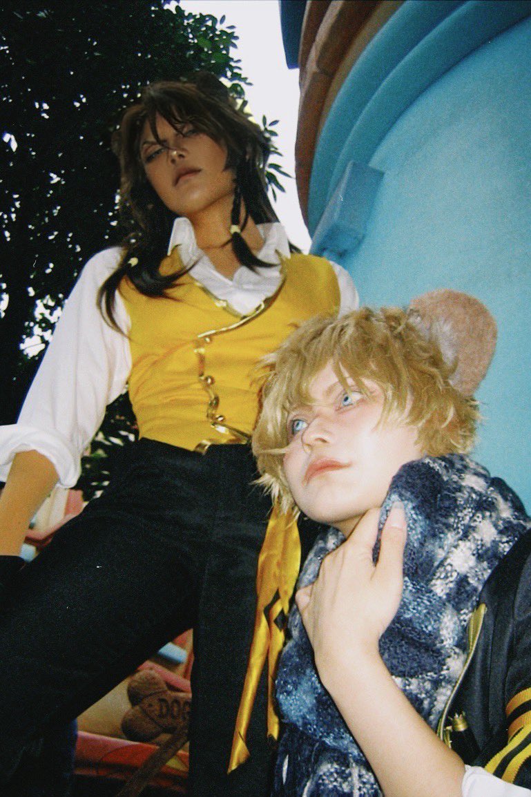 GNZRSHNK's tweet image. 🥯🥤🏜️

🍩📷/@be_stabesta 
#Dハロツイステ
#Dハロ仮装2025