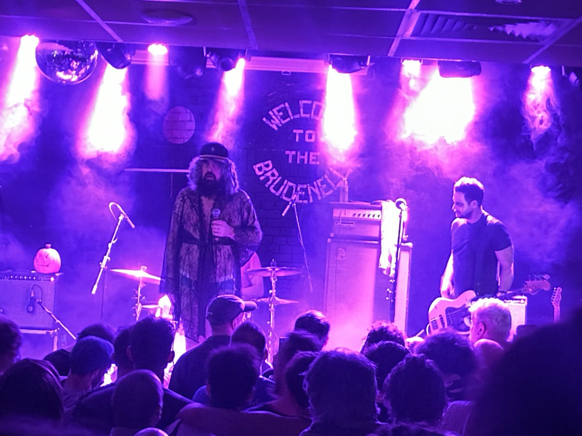 Gig Pics tweet media