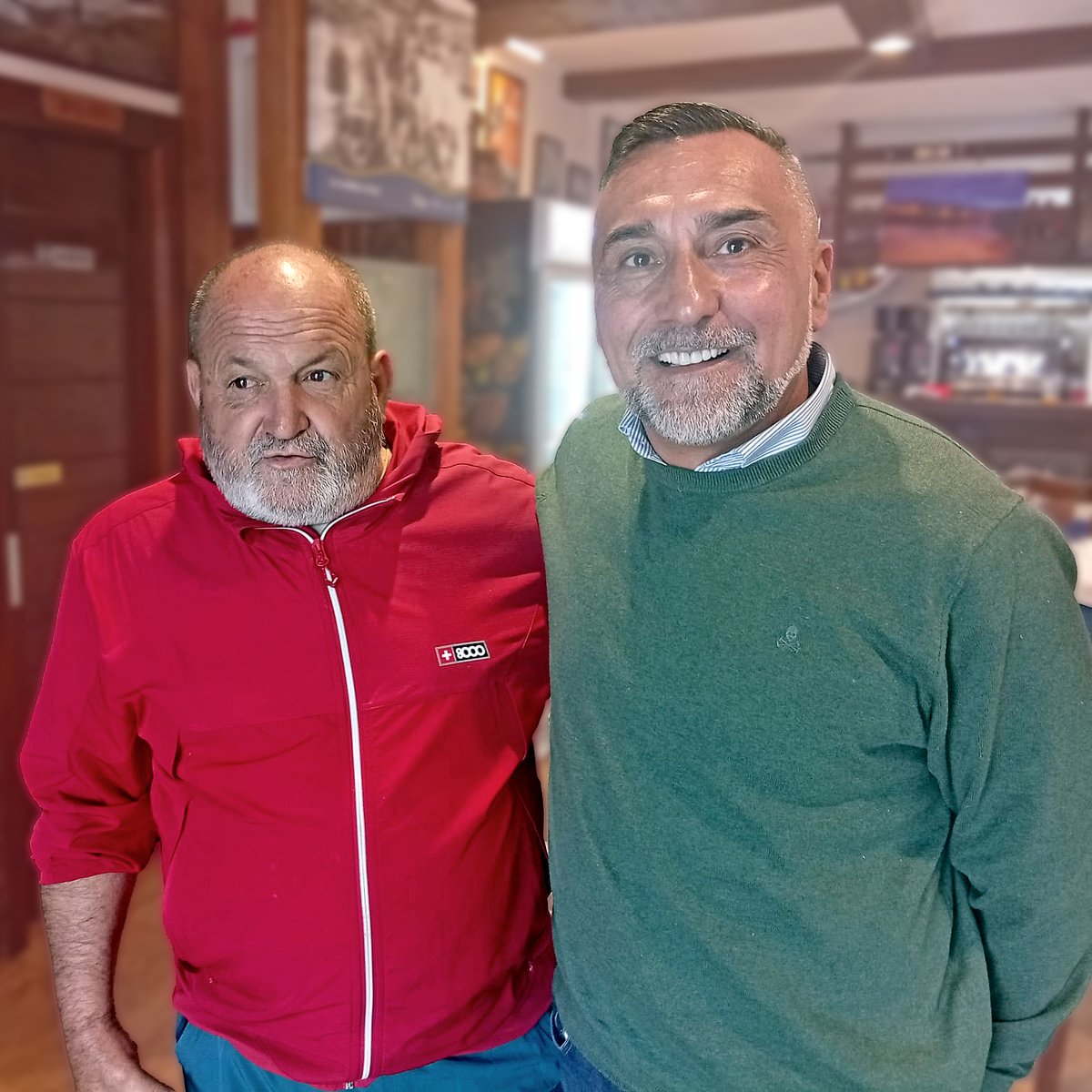 Casi nada... Juanito Oiarzabal.

O sexto do mundo en ascender as 14 montañas de máis de 8000 metros (popularmente coñecidas como "ochomiles") que hai na Terra. Primeiro en escalar dúas veces as tres cimas máis altas (Everest, K2 e Kangchenjunga).

¡¡¡Grazas pola visita!!! ❤️