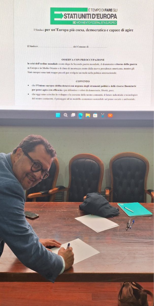 MOVFEDEUROPEO's tweet photo. @AngeloRadica, sindaco di Tollo -CH- (3.847 abitanti) ha aderito alla campagna “100 Sindaci per gli Stati Uniti d’Europa” promossa dal MFE.
✍️ Sei un Sindaco e ti riconosci nei nostri valori e messaggi politici? Scopri di più e firma l'appello: https://t.co/WrC1JOYoz3 https://t.co/9znBy52BqW