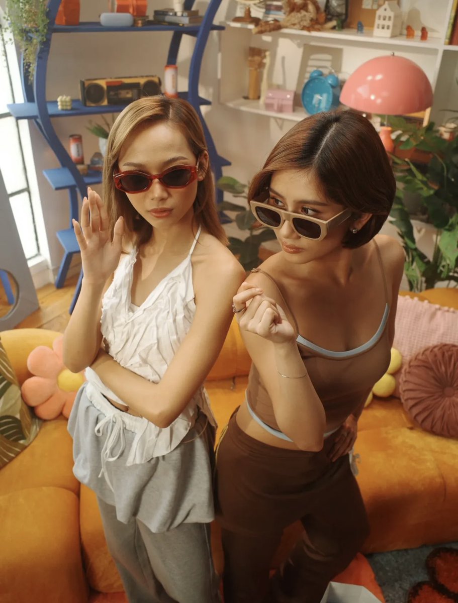 BAOBAB duo ship BTS photo 🧡