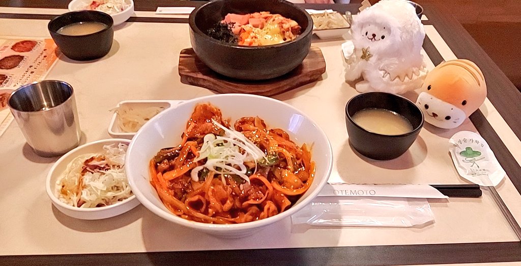 本格的韓国料理きゅ…辛い～
(&gt;ω&lt;。)
 #しろたん