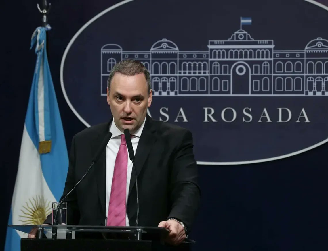 Manuel Adorni habló como nuevo jefe de Gabinete y definió su prioridad
miradorvirtual.com.ar/manuel-adorni-…