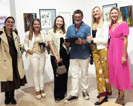3D_Dreams8's tweet photo. Magic atmosphere in Drawing Room Fair😍🎨in Sociedade Nacional de Belas Artes, with wonderful Friends Anna Mulock Hower, Flaxkat, Anel Imanbay and Pedro Magalhães admiring talented Art styles🥰❤️#art #artwork #artgallery #DrawingRoom #ContemporaryArt #3ddreams_sparkdreams #SNBA https://t.co/eDUvNxTRWw
