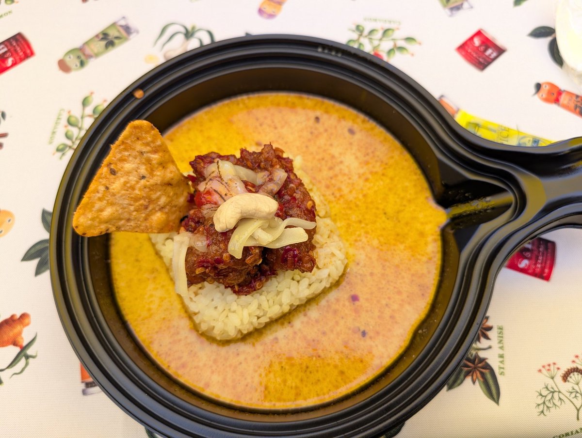 神田カレーグランプリで食べたカレーの数々🍛

どれも美味しかったです😋