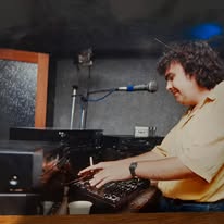 danielsaralegui's tweet image. DE 8:00 A 10:00 RECORDAMOS AQUELLOS GRANDES DE LA MÚSICA EN ESPAÑOL EN DANIELSAN RADIO, TE INVITO A UN VIAJE IMPERDIBLE.
VISITANOS EN danielsanradio.com