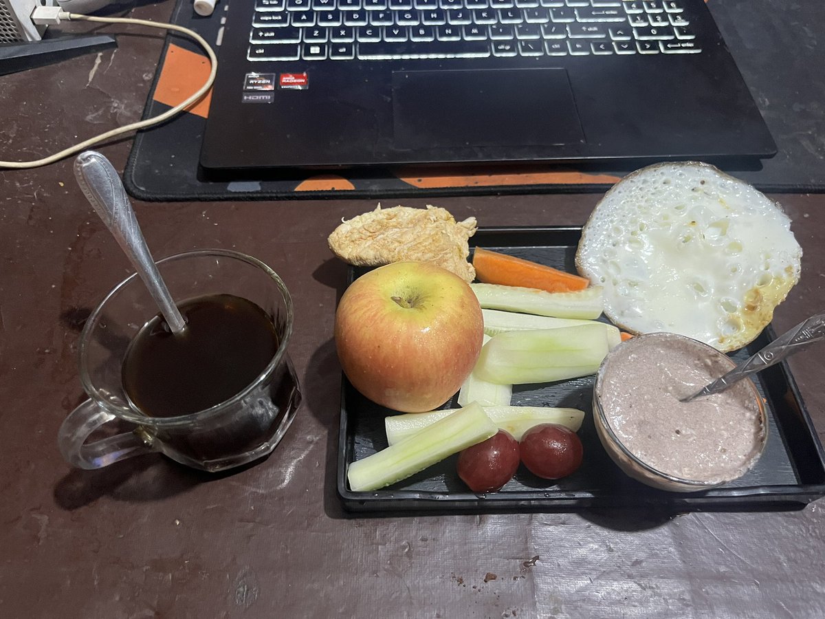 Thanks to almighty Allah 🫶 for the food

Today’s snacks 🍽️ 
 
- ☕️ &amp; 🥣 &amp; 🐔  
 
01 November, 2025

#Carnivore #CarnivoreDiet #AnimalBased #BodyBuilding #Diet