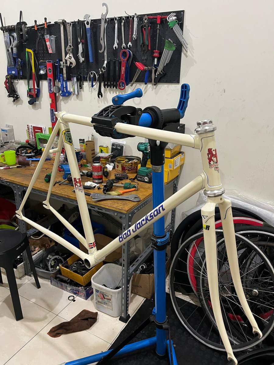 gabaubawang's tweet image. WTS Frameset Bob Jackson Vigorelli Size 53, include headset campagnolo dan seatpin sugino, c to t 52.5 square

8jt
#fnfjb