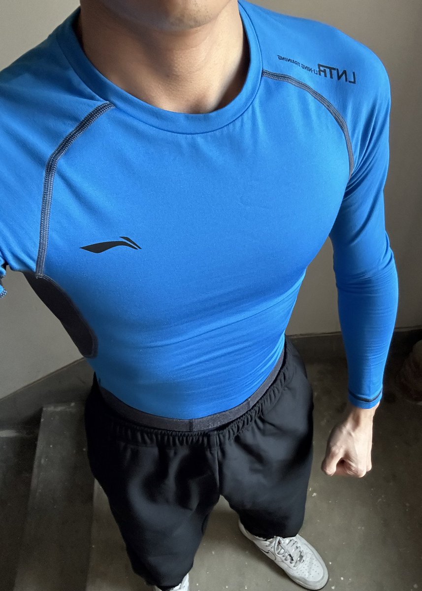 一百个俯卧撑充充血🐻