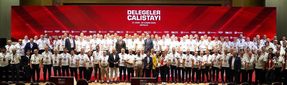 Türkiye İhracatçılar Meclisi Delegeler Çalıştayı Açılış Programı, TİM Başkanımız Mustafa Gültepe ve Ticaret Bakan Yardımcımız Özgür Volkan Ağar'ın katılımıyla gerçekleştirildi.

Etkinlikte değerlendirmelerde bulunan Gültepe, "Dokuz ayda 200,6 milyar dolarlık ihracat