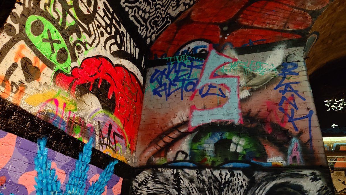 Xi_sakurai's tweet image. 既に1週間経ちますが、『MAGIC』の上映＆ウォーキングツアーに参加しました。ロケ地を歩きながら、テイラーちゃんとドミニクさんと1対1でお話しできるとても素敵なイベントでした😆ロンドンが舞台なので、知っている場所も。楽しかったです😊
#makingmagic #TaylorHickson makingmagic.pictures(IG)