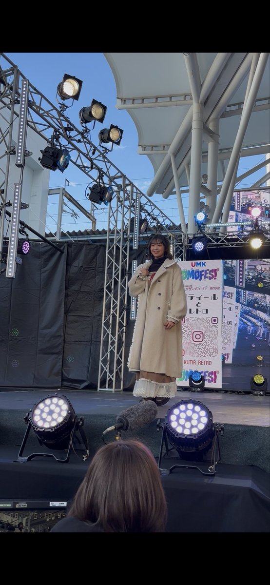 moco_ajug's tweet photo. #omofes ファッションショーに出演させていただきました🎶🩷
宮崎サザンビューティ専門学校の皆さんヘアメイクを可愛くしてくださりありがとうございました🥹❤️
今回 #クティールとレトロ の洋服でウォーキングさせていただきました。
普段着ない洋服が新鮮ですごく嬉しかったです🫶🏻
#オモコーデ https://t.co/Ii2aG9zHfy