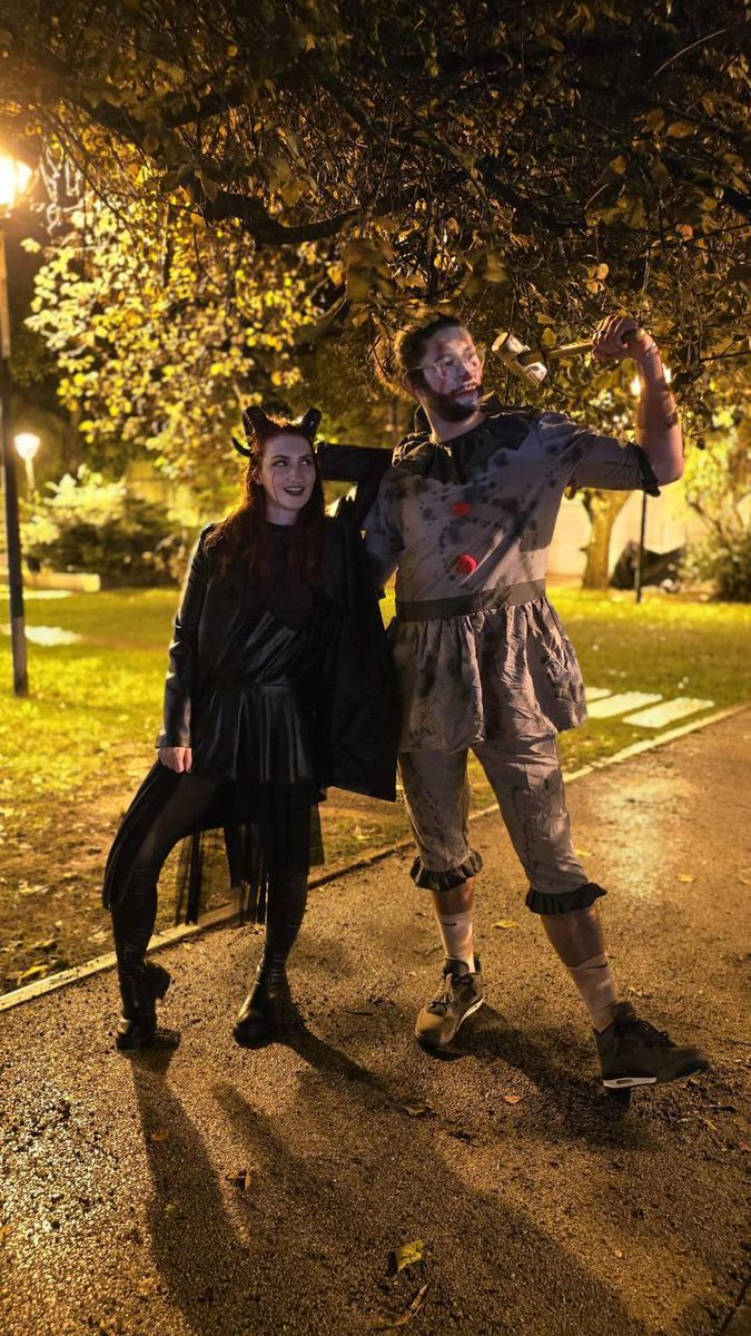 клоуны сбежали. пришлось с <a href="/ninoid_/">ninoid</a> их догонять