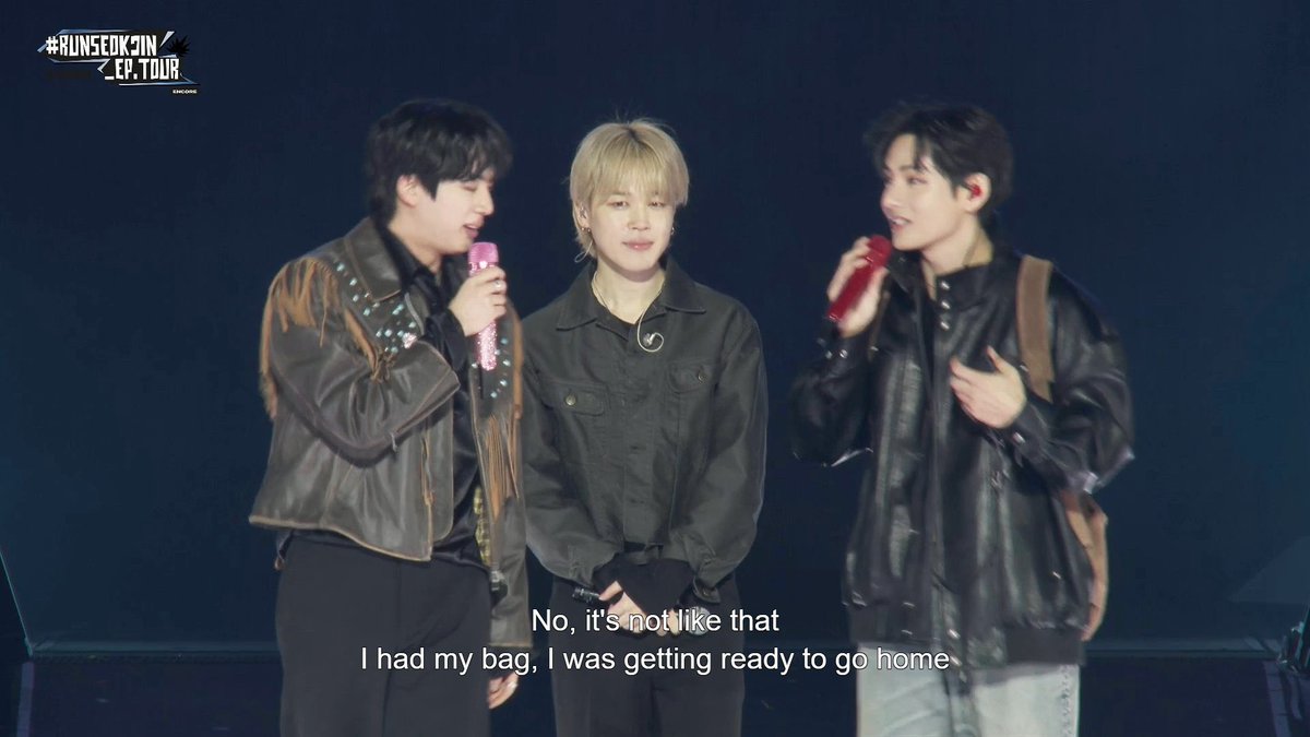 btschartsdailyc's tweet image. FAMILY 😭💜
5/7