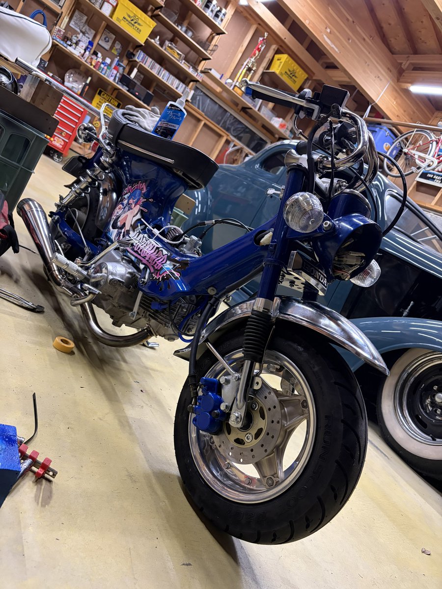 Tmpg_sr's tweet image. みなさんラグコス楽しんでますか？

僕は来週のBD(痛車イベ)とラグコスを天秤にかけた結果、来週に向けてバイクの仕上げを優先しました( ˇωˇ )