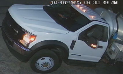 <a href="/HomewoodPD/">Homewood Police Dept</a> The Homewood Police Department needs you to help identify this person wanted in some Thefts around October 16, 2025, in the 200 Block of Lakeshore Parkway. The subject is seen driving 2 different vehicles during the Thefts.