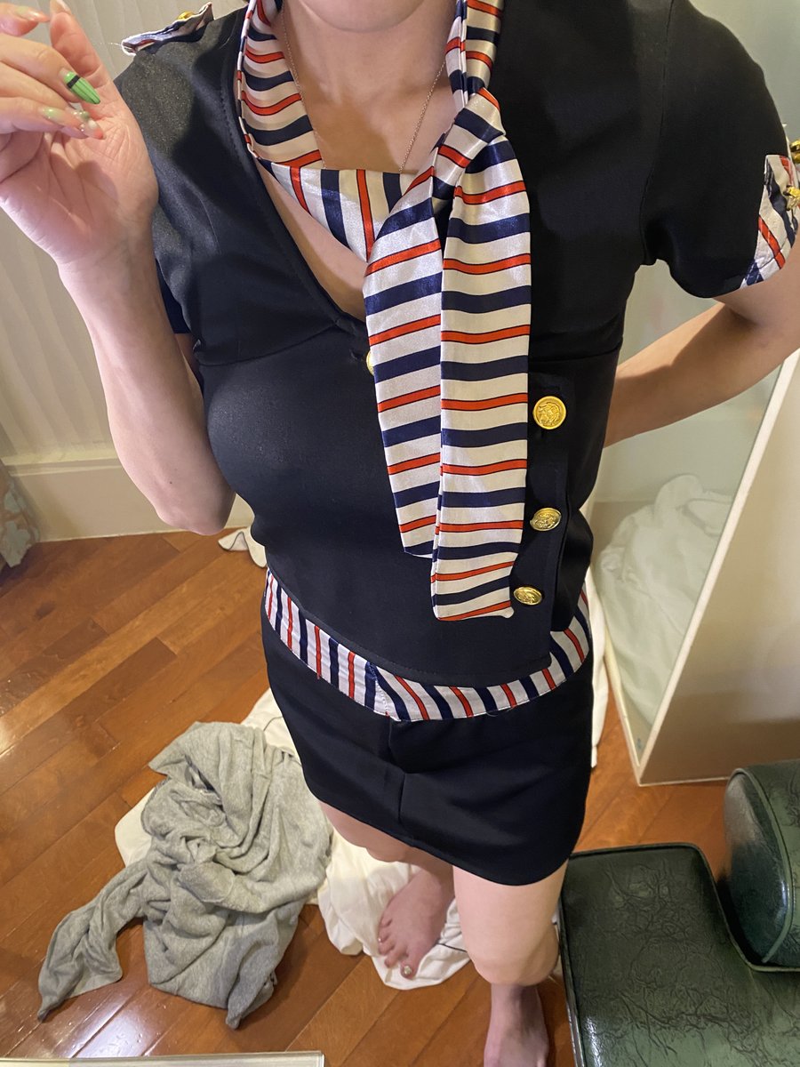 これまでプライベートなNTR作品の撮影や、
他の作品への出演経験は多くありますが、
自分が監督として商業作品を撮るのはまた違った感覚でした。

昨日の撮影でたくさん学ぶことができ、
これから数ヶ月でさらに多くの撮影を行うのが楽しみです😊