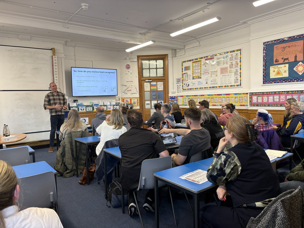 Smashing it! <a href="/Mr_Crome/">Sam Crome</a> now a #rEDEdinburgh regular!@researchEDScot1