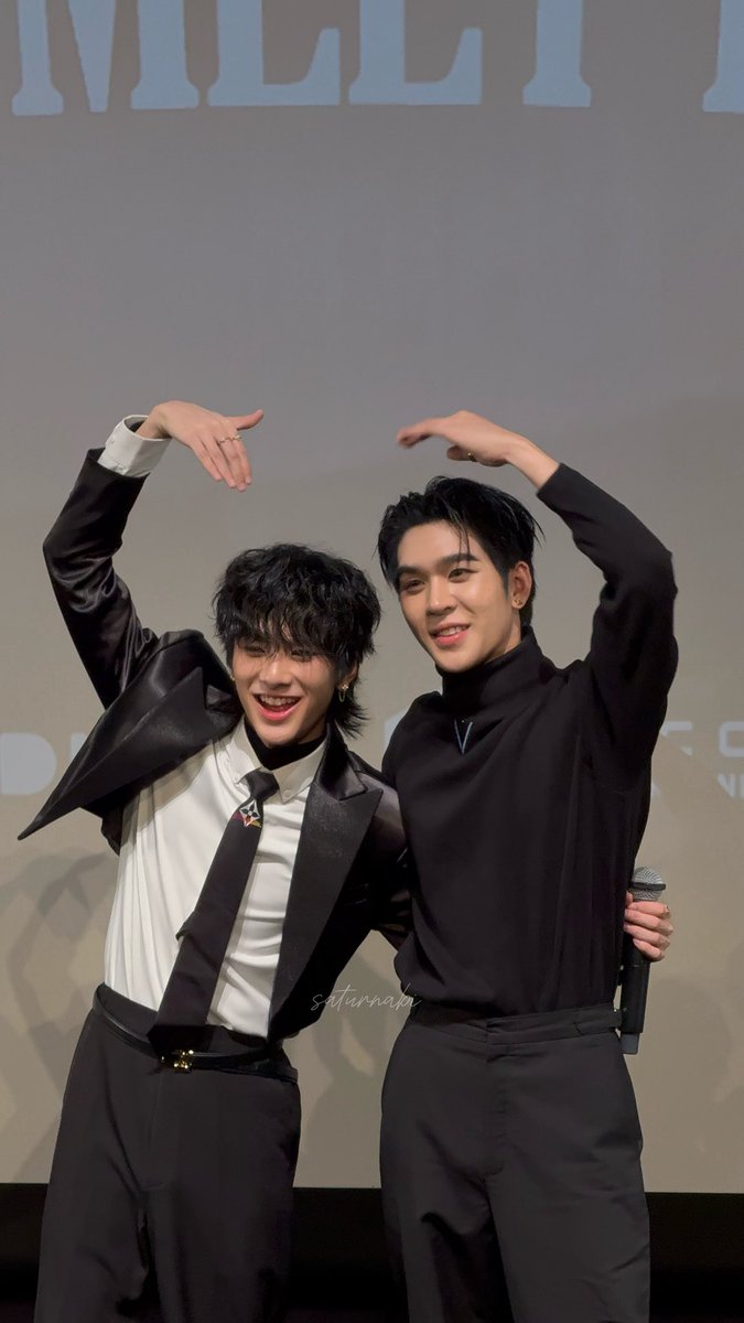 _LNLN_'s tweet image. รูปตรงปกสุดๆ ตัวจริงหล่อน่ารักแบบนี้เลย 🫠
🗼 AAS 1ST FM IN PARIS 🗼
⋆ ִֶָ˖· #AuAuSaveFMinParis ࣪ ִֶָ☾.
#auausave #auautnp #savewrg