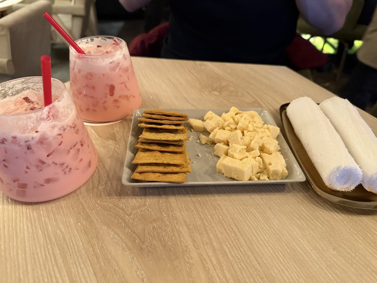 lil floof tweet media