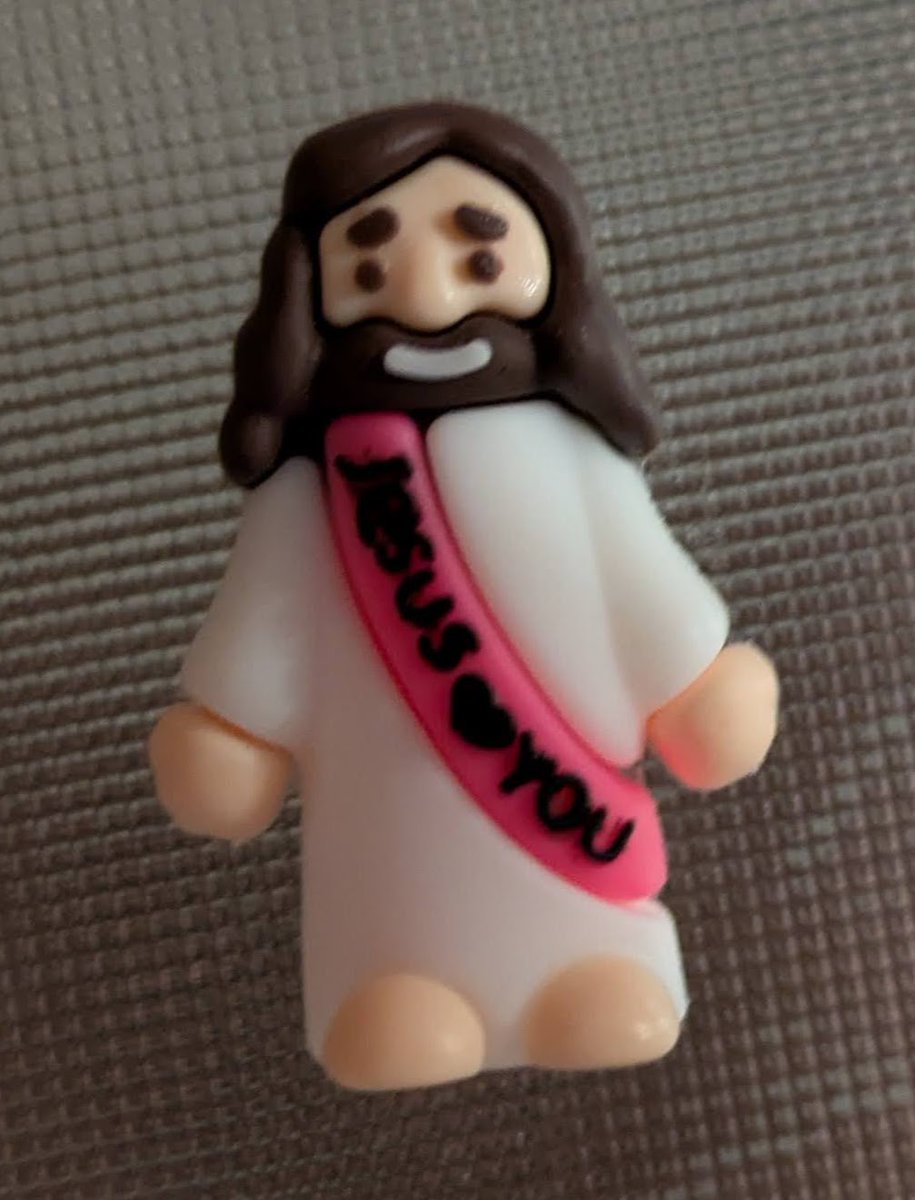 t_sloughter's tweet image. Where can I get little Marx figurines to put into peoples Halloween candy next year?