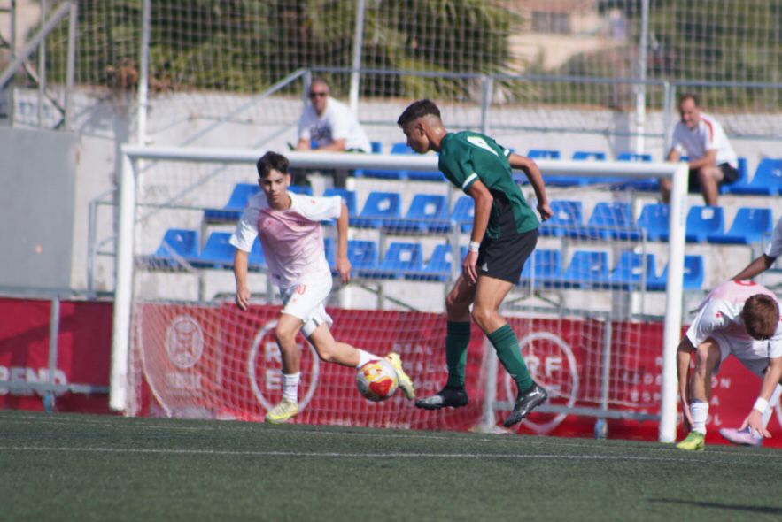 ffrm_se's tweet image. ✌️ ¡𝗖𝗢𝗠𝗜𝗘𝗡𝗭𝗔 𝗟𝗔 𝗦𝗘𝗚𝗨𝗡𝗗𝗔 𝗣𝗔𝗥𝗧𝗘! ⏰ 41&apos; | 📝 #FFRM 0-0 #EXT

💪 ¡Vuelve a rodar el balón en Santomera! / 📽️ youtube.com/live/LrbqcZYXV…

#VamosFFRM