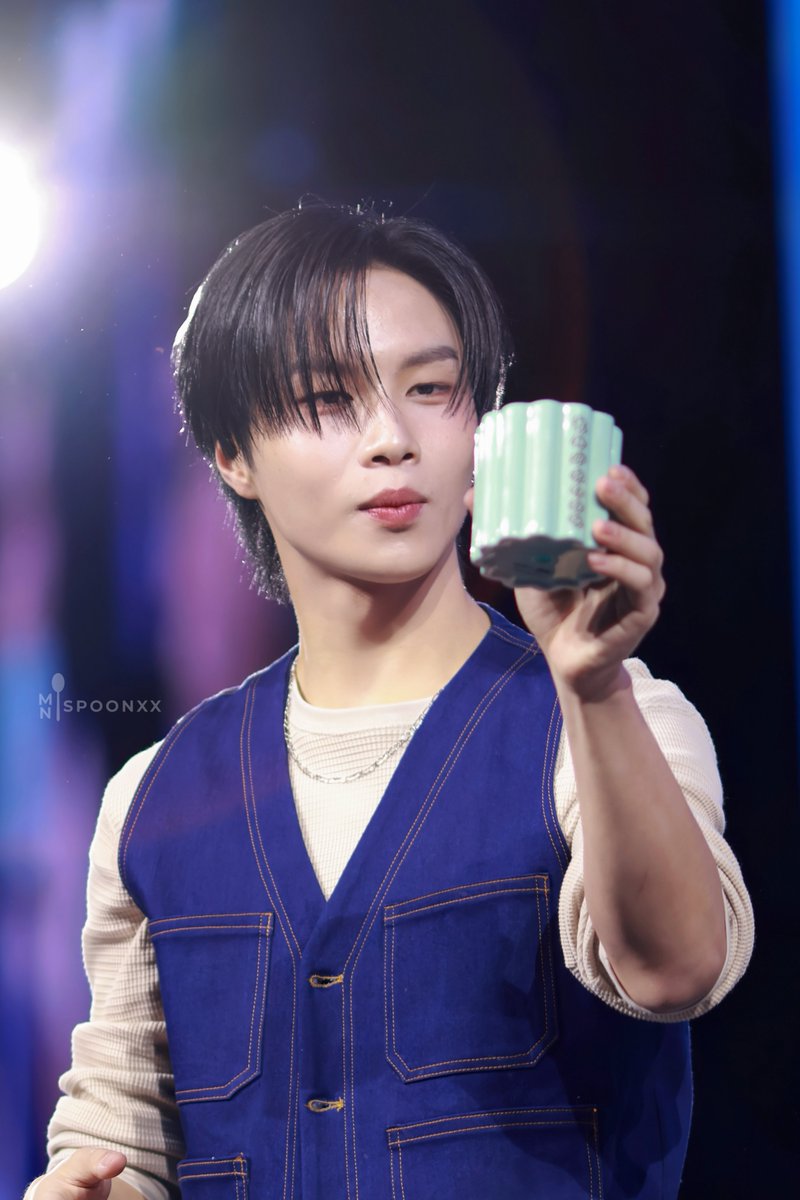 minispoonxx's tweet image. ˙✧˖°📷 ༘ ꒰ 01.11.25 ꒱ ⋆｡˚♡
อันนี้ไว้ปลูกต้นจั๋งทรีได้ม้ายน้าาา💕💕💕

#JUNGT
#NPPxBUS_OurDayinNPPCITY