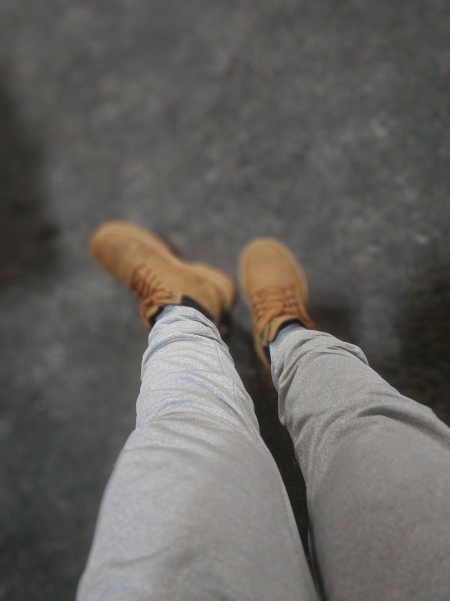 Waiting for Passengers, libre na hawak😅