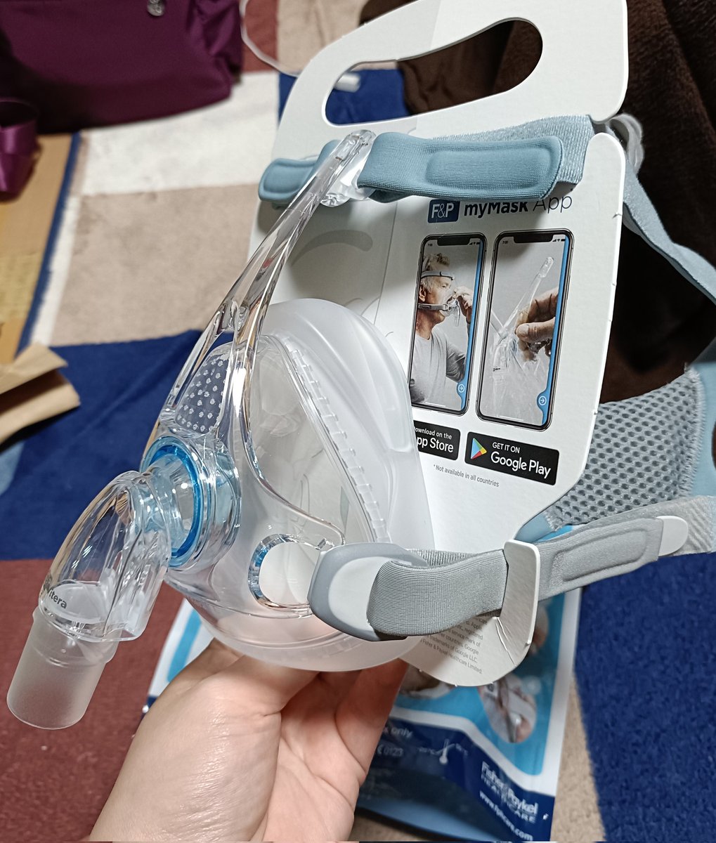 kijipaipai's tweet image. 鼻づまりするので口鼻を覆うフルフェイス型のCPAPマスクを送ってもらいました。結構な大きさなので寝れるのか心配(•ᴗ•; )
 #cpap
 #睡眠時無呼吸症候群
 #睡眠障害