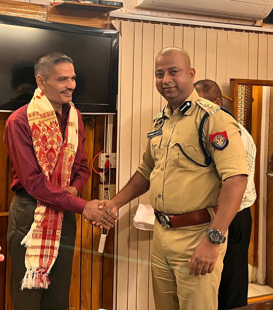 DimahasaoPolice's tweet image. After serving the Assam Police for a long 41 years, ABSI Pabitra Gayan has retired from the service on 31/10/2025. Dima Hasao Police thank him for the dedicative service and wish him the best for his post retirement phase of life @assampolice @DGPAssamPolice @DimaDipr