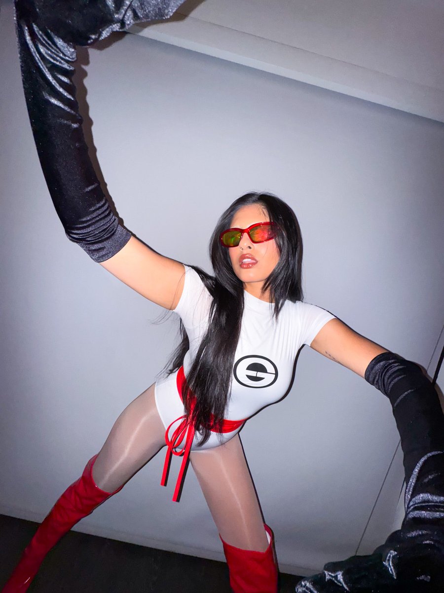 reysharami's tweet photo. Ms Elastigirl ;) https://t.co/aT6UcXFqKq