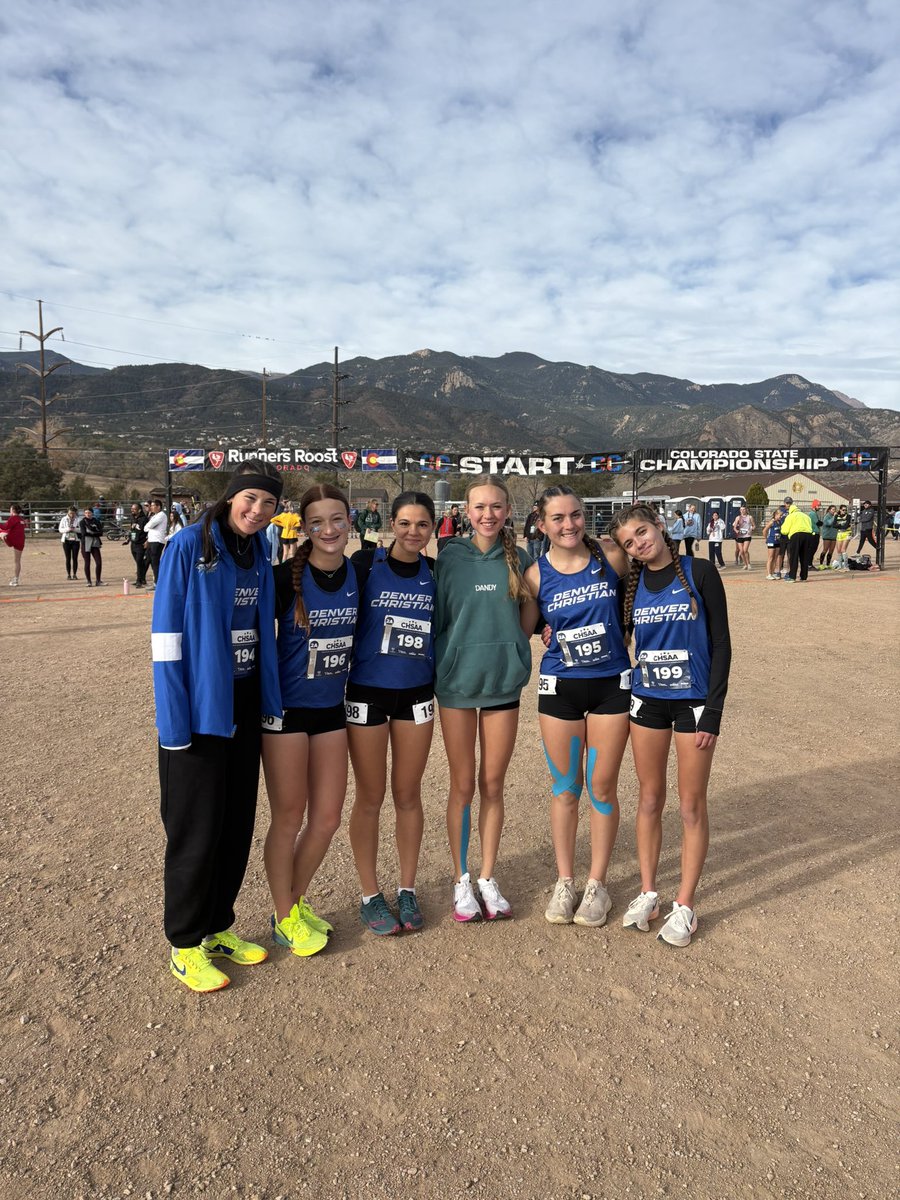 rollDCthunder's tweet image. Girls XC team finishes in 3rd place at the @chsaa 2A state championships!!

#rollDCthunder #ThunderXC 🌩️🏃‍♀️🏃‍♀️🏃‍♀️🏃‍♀️🏃‍♀️🏃‍♀️