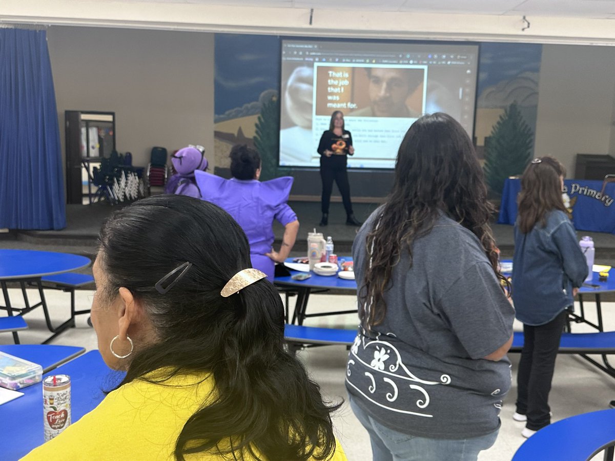 Spent an AMAZING Friday afternoon at <a href="/Loya_Primary90/">Lorenzo G. Loya</a> in <a href="/SanElizarioISD/">San Elizario ISD</a> with the awesome staff talking about using classroom jobs to build community, self-esteem, and life skills. BIG props to <a href="/Sherylwilcox01/">Sheryl L Wilcox</a> for leading the learning today! #WeR19