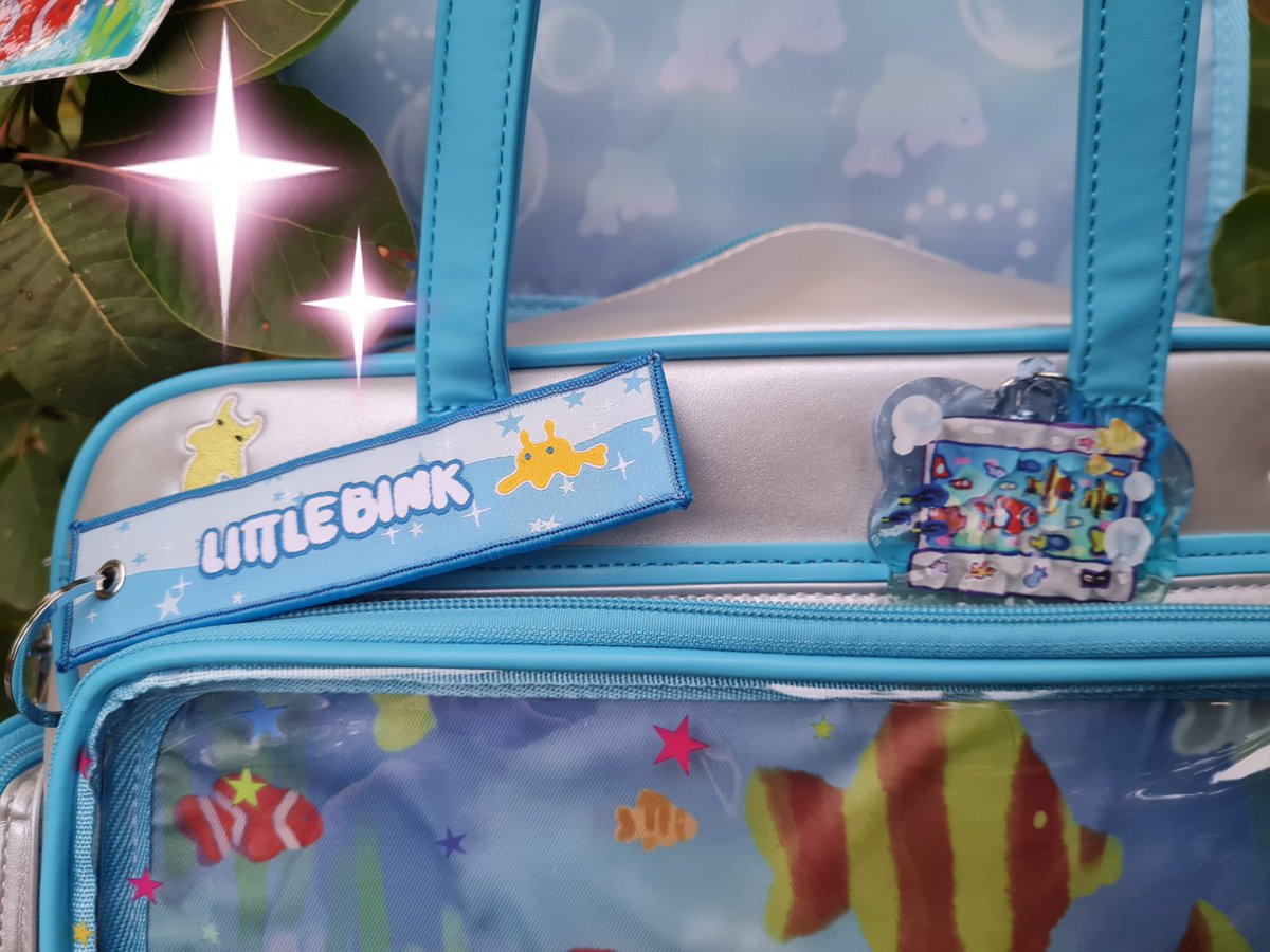 TimelapseXI's tweet photo. My ita bag from @littlebinkbonk arrived today! It's so cute! And it fits my art tablet with a lot of spare space, this bag will be literally perfect for taking to cons! https://t.co/jpkhYnFFQ8