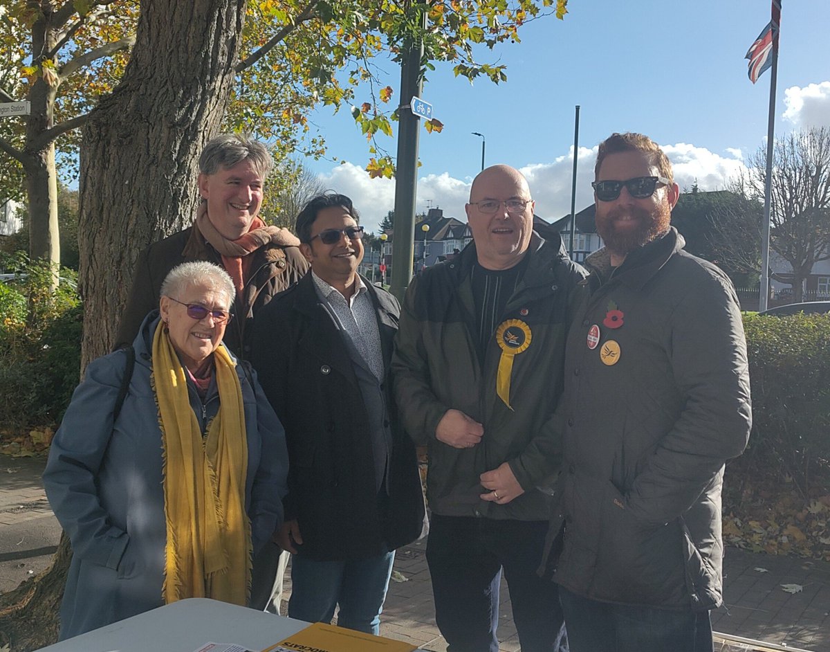 graeme_l_casey's tweet image. A good morning on the stall in the high street with team #OrpingtonLibDems and our fantastic candidates Rick Das and Steve Sollitt. Great community engagement and universal agreement on cars speeding in the area and what could be done. #VoteLibDem