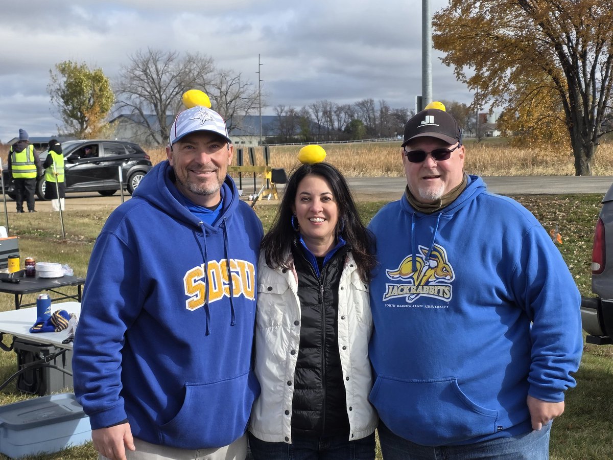 #LemonTopChallenge with the one and only <a href="/eye_slayer/">Jim Poppen</a> ! 

#GoJacks 
<a href="/AlexsLemonade/">Alex's Lemonade Stand Foundation</a> 
<a href="/NM_Financial/">Northwestern Mutual</a>