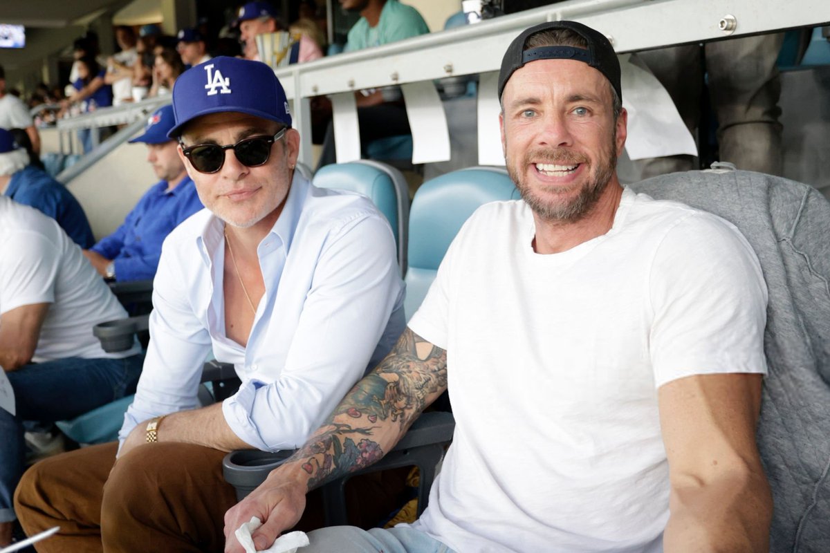 Chris Pine ไทย tweet media