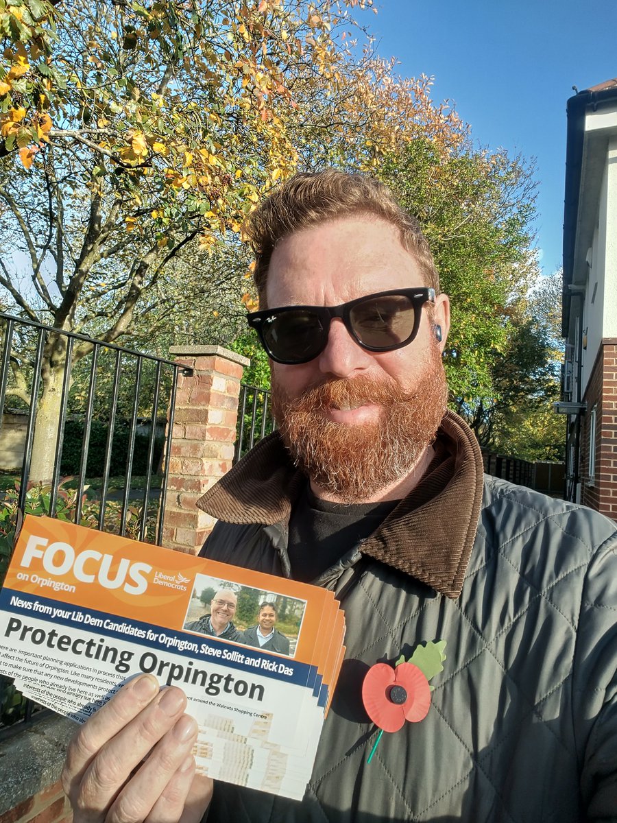 graeme_l_casey's tweet image. After a successful morning&apos;s street stall a quick bit of delivering and spreading the good word on behalf of our excellent #Orpington candidates Rick Das and Steve Sollitt. #VoteLibDem