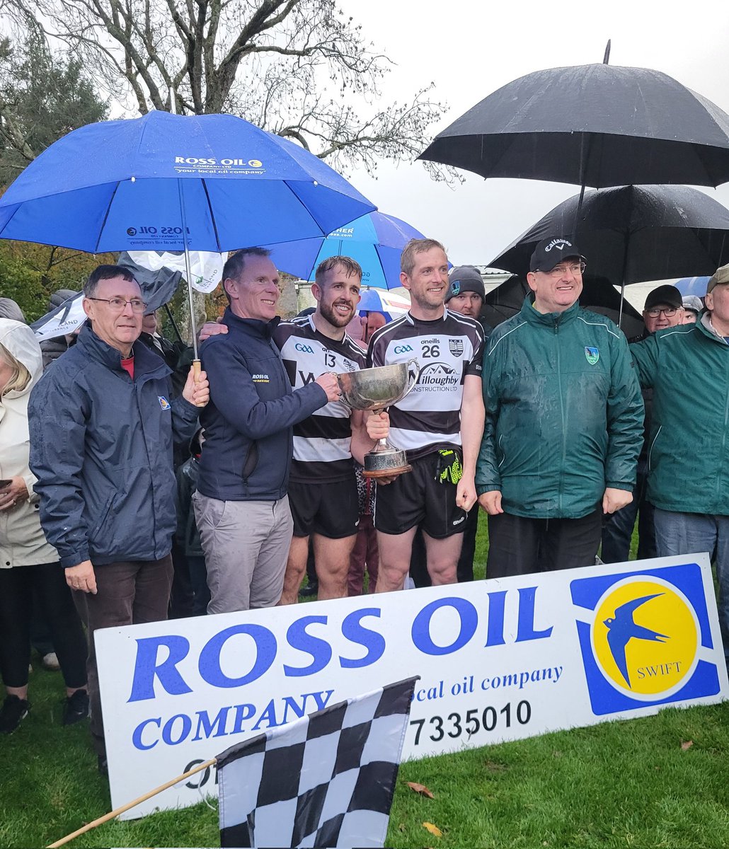 MuskerryGAA's tweet photo. Ross Oil Muskerry Junior A Football Championship Final Replay
Man of the Match and Cup presentation by Concubhar Murray of Ross Oil
Congrats @DonoughmoreGaa Hard Luck @AghinaghGAA https://t.co/MfDE7lhtk4