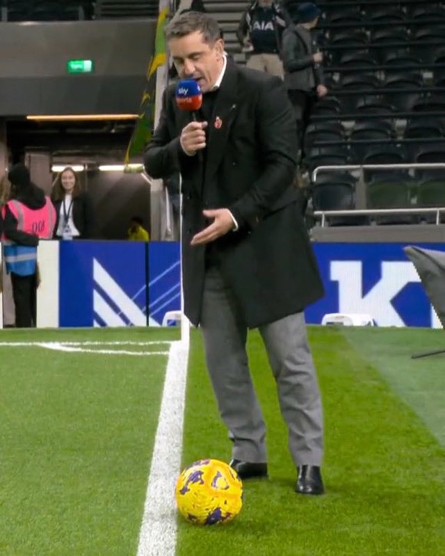 I dare you <a href="/GNev2/">Gary Neville</a>