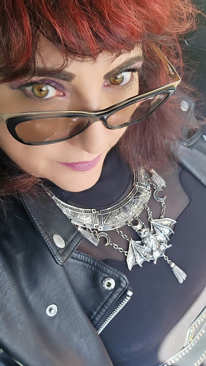 chicagomistress's tweet image. Everyday is Halloween