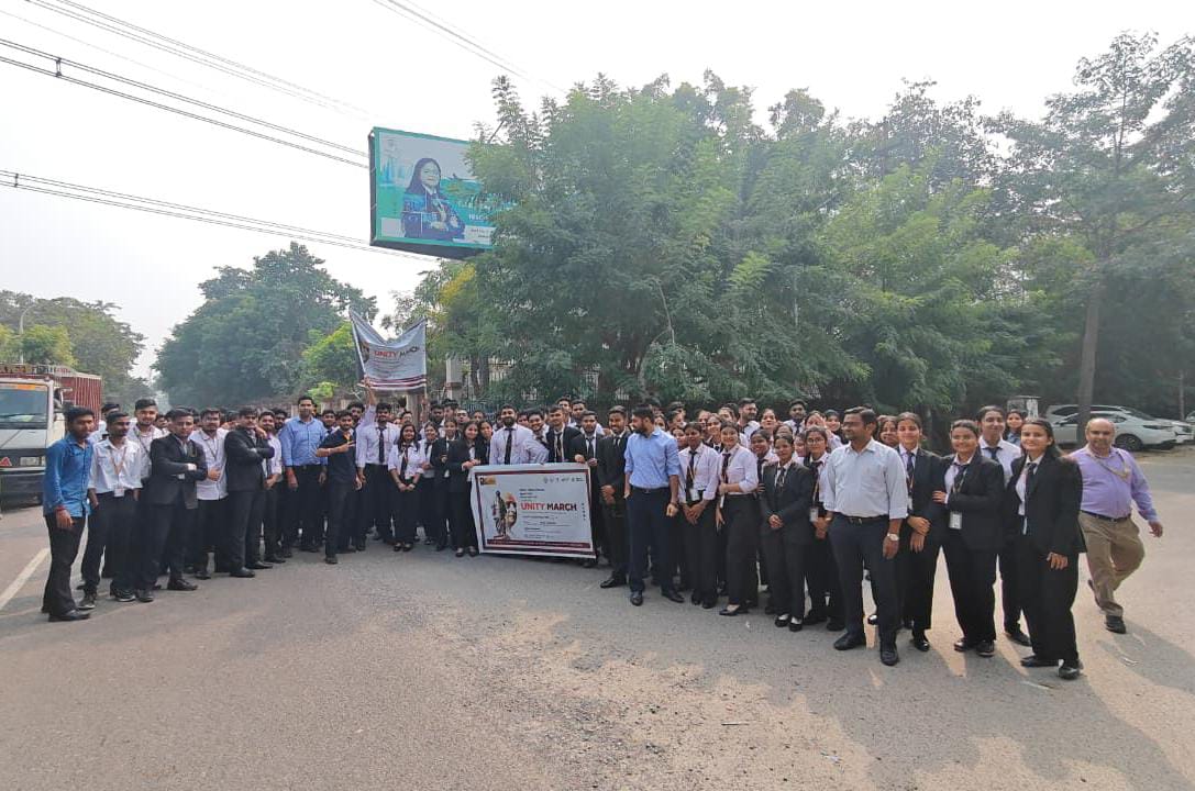GNIOTCollege's tweet photo. GNIOT MBA Institute organized the Unity March under IQAC on Sardar Vallabhbhai Patel Jayanti. The Sports Club led the event celebrating togetherness & the Iron Man of India’s legacy. Students & faculty joined with zeal!
#UnityMarch #GNIOT #OneNationOneVision https://t.co/cSZ35Dpa7V