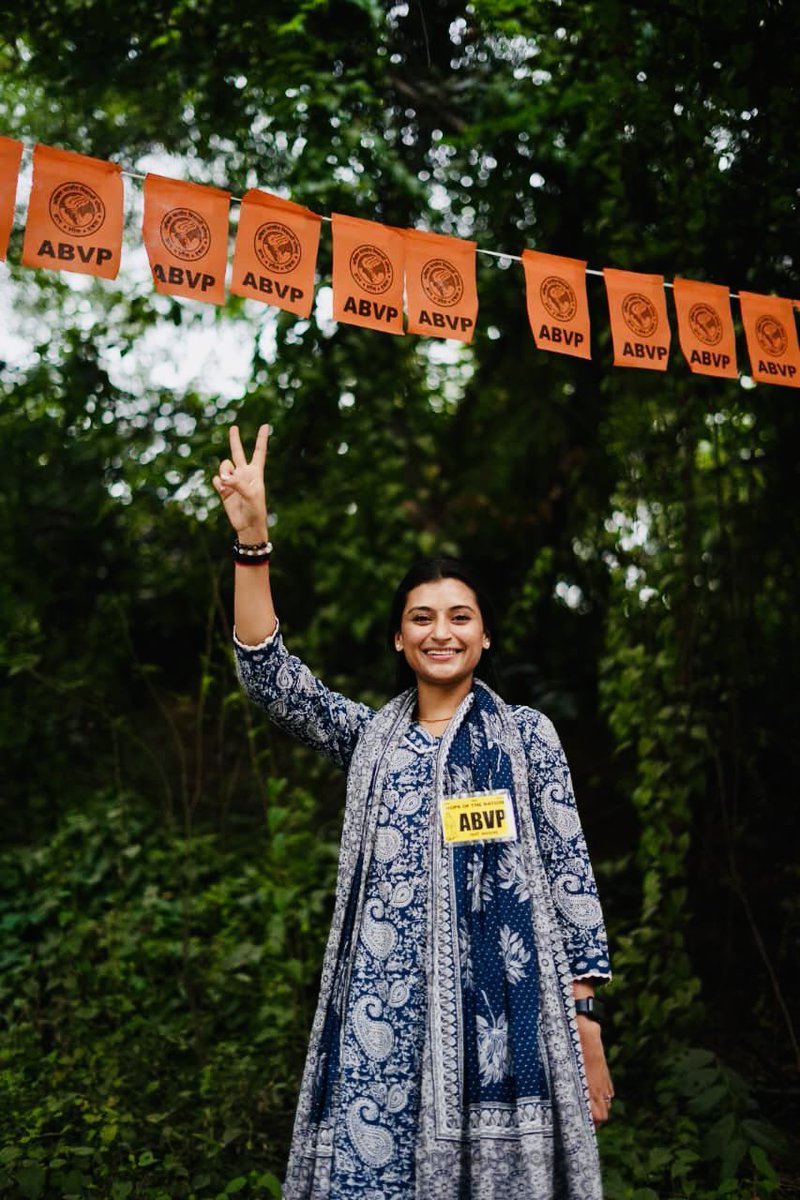 Triptisaini19's tweet image. ABVP Candidates for JNUSU 2025-26:

Vikas Patel - President

Tanya Kumari - Vice President

Rajeshwar Kant Dubey - General Secretary

Anuj - Joint Secretary 

#JNU #Election2025 #Delhi #ABVP